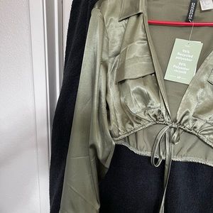 🔥🔥Divided H & M olive blouse🔥🔥